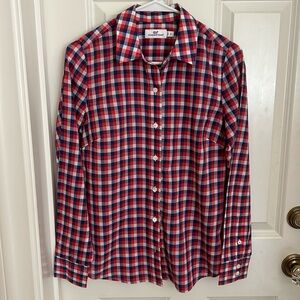 Women’s Vineyard Vines Button Down Shirt. Red, white and blue. Size 2.